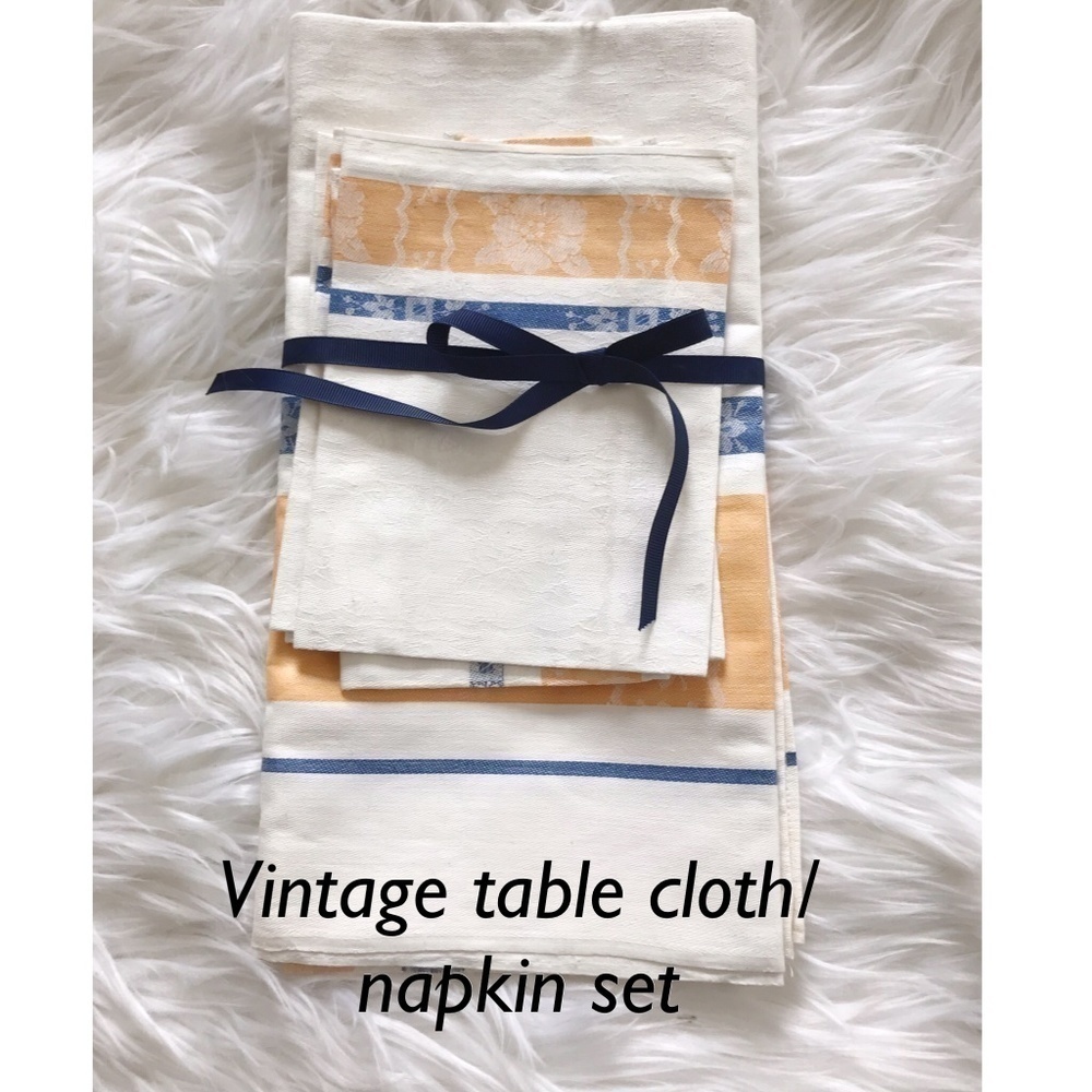 Vintage 1950-60s table cloth/napkin set. mid century